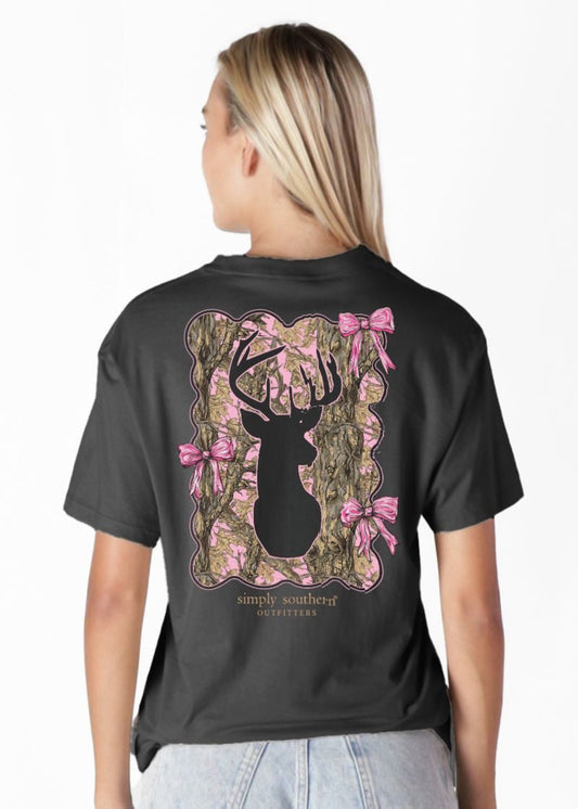 CAMO DEER WITH BOWS TEE - BLACK
