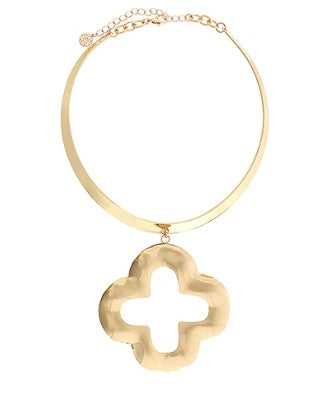 Wide Wire & Clover Pendant Choker