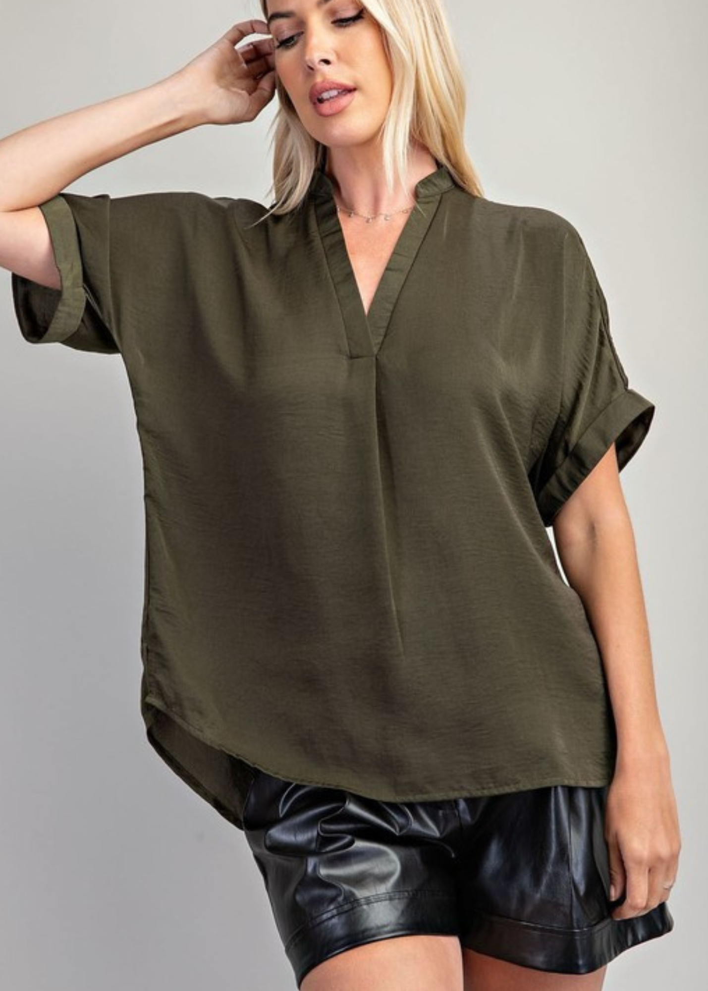 BRAE PLACKET CUFFS SLEEVE TOP-OLIVE