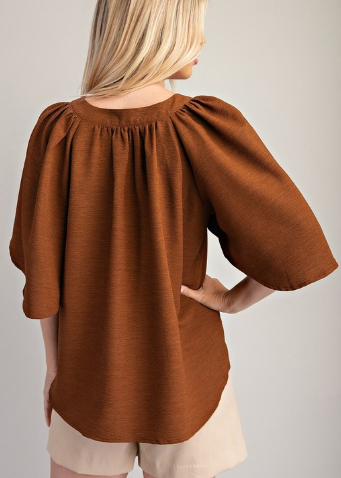 CORA V-NECK PLACKET RUFFLE SLEEVE TOP-BROWN