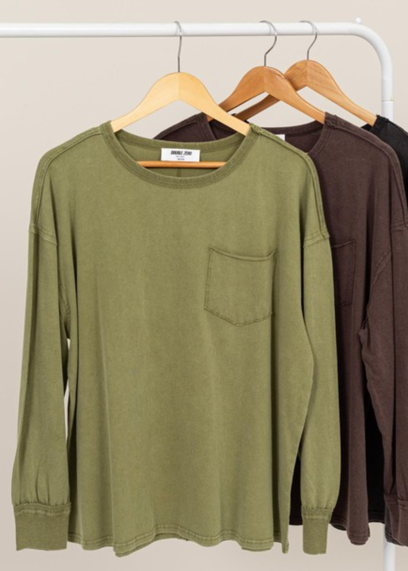 CAMI POCKET TEE- MOSS