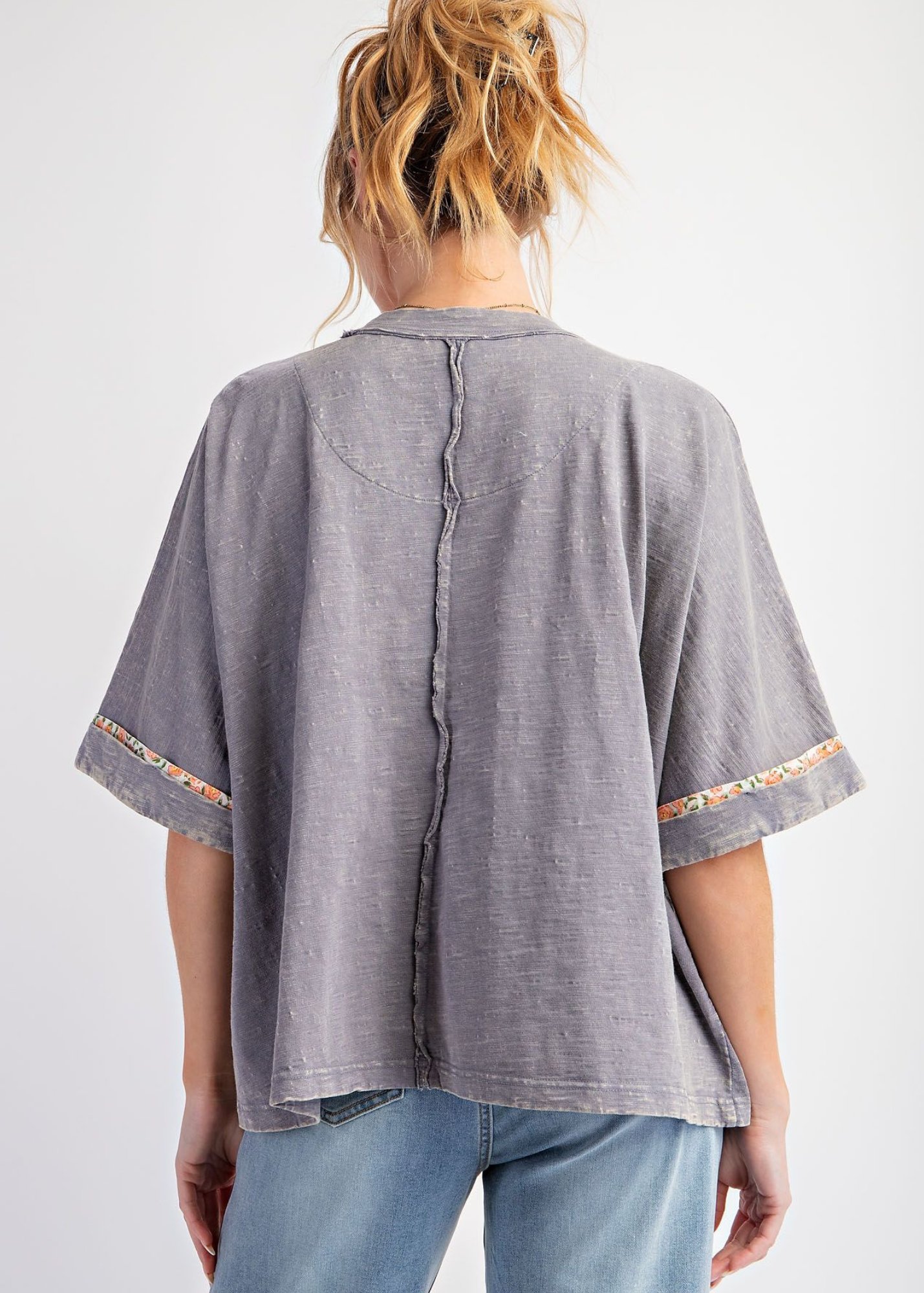 DAISEY FLOWER PATCH TOP-SLATE