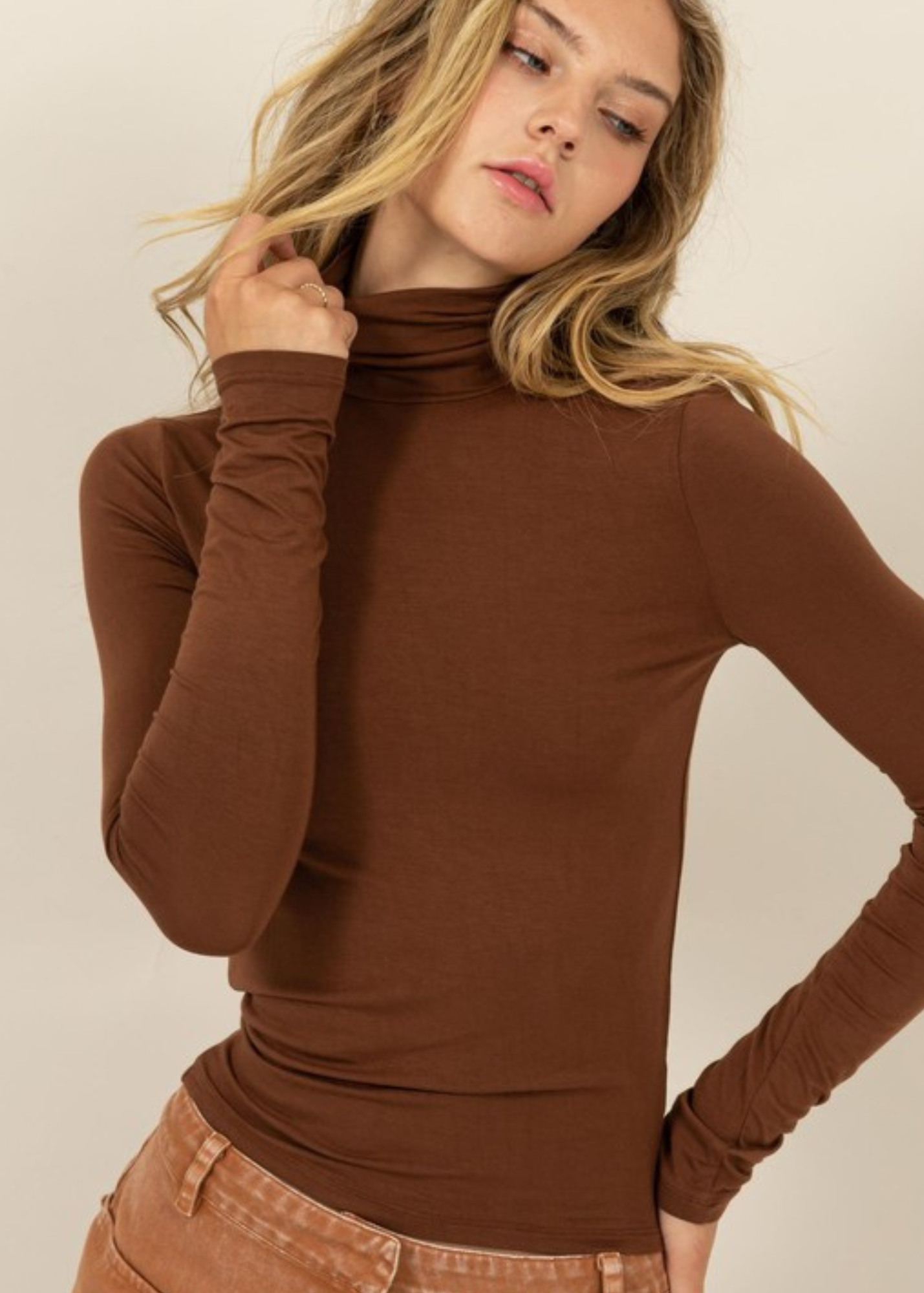 SADIE SLIM FIT TURTLENECK LONG SLEEVE TOP-CHESTNUT