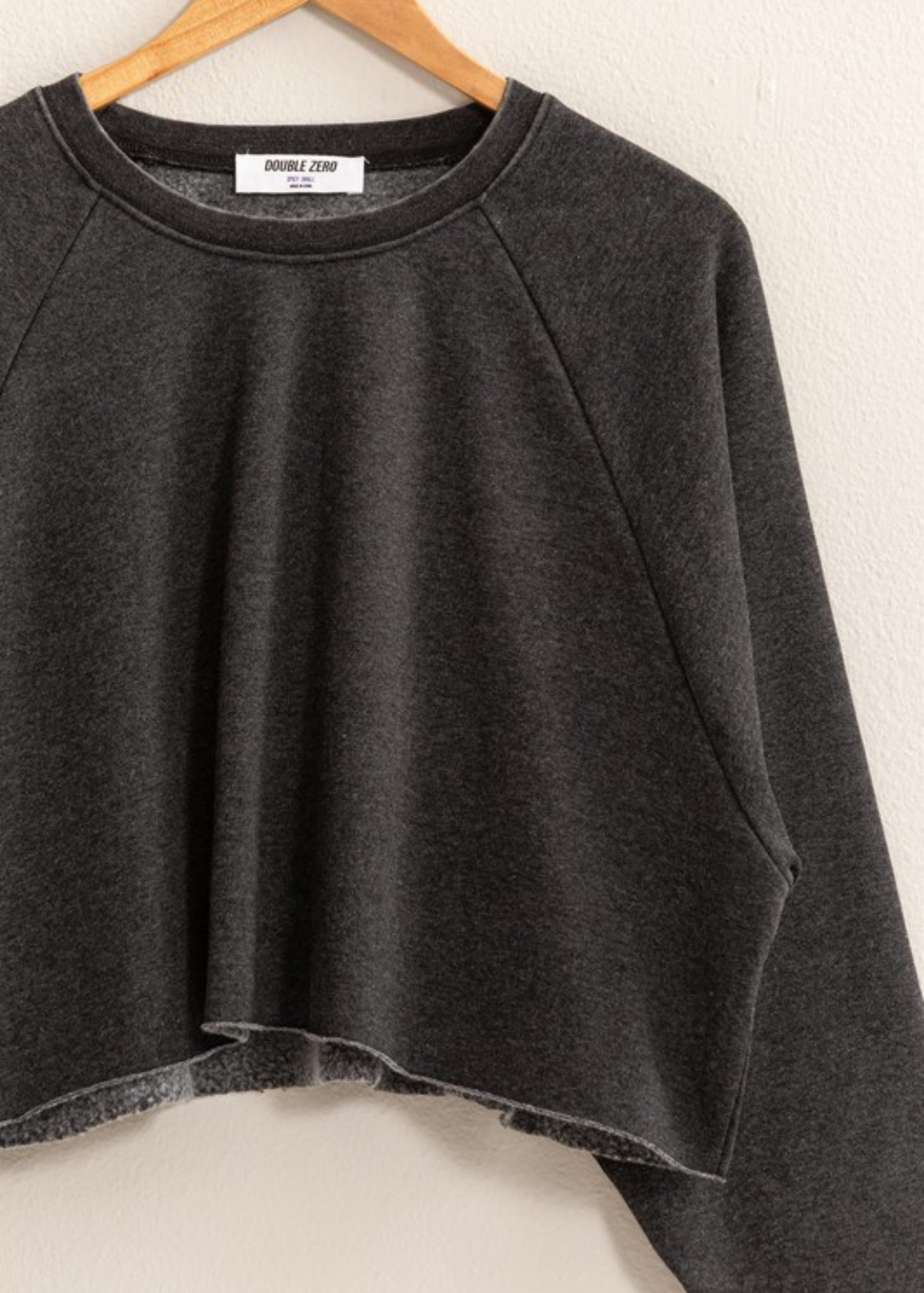 JUDY RAW HEM SWEATSHIRT- BLACK