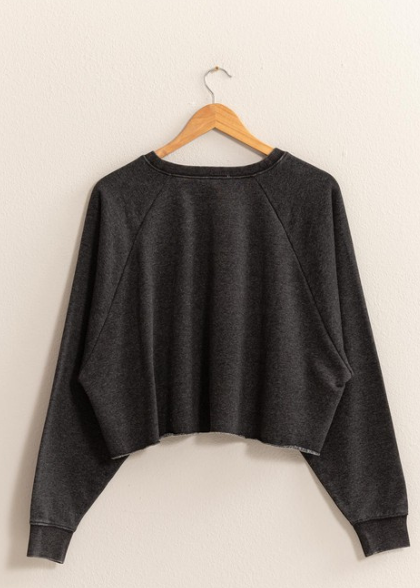 JUDY RAW HEM SWEATSHIRT- BLACK