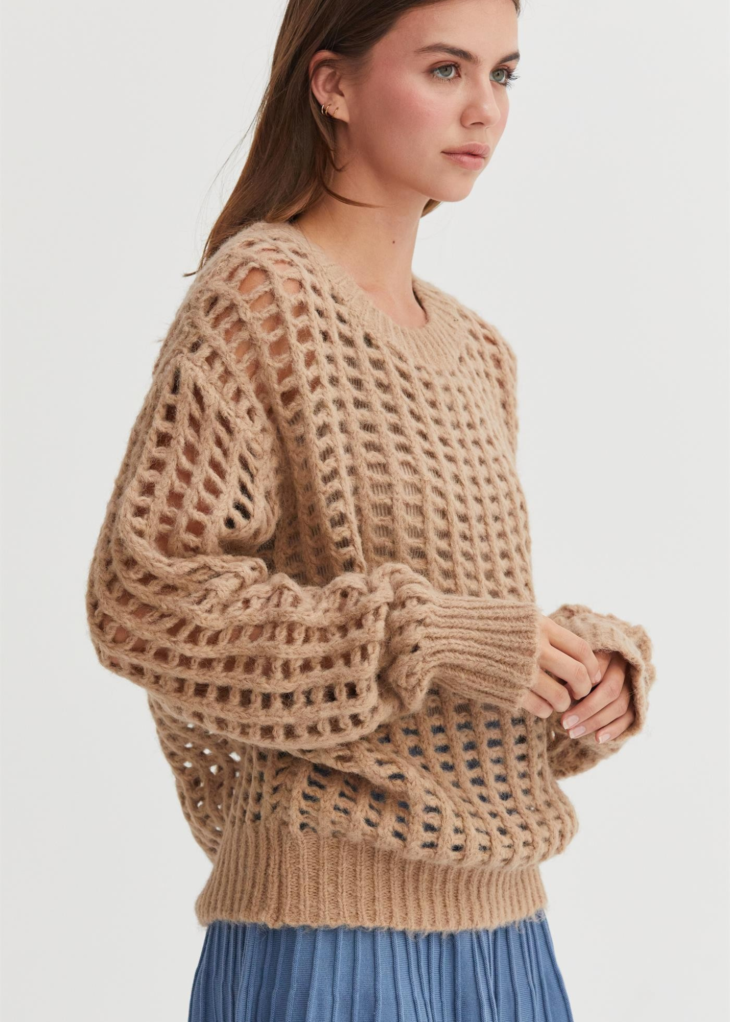 BRANDI OPEN SWEATER: TAUPE