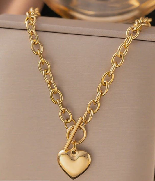 STAINLESS STEEL OT BUCKLE HEART CHAIN NECKLACE - GOLD