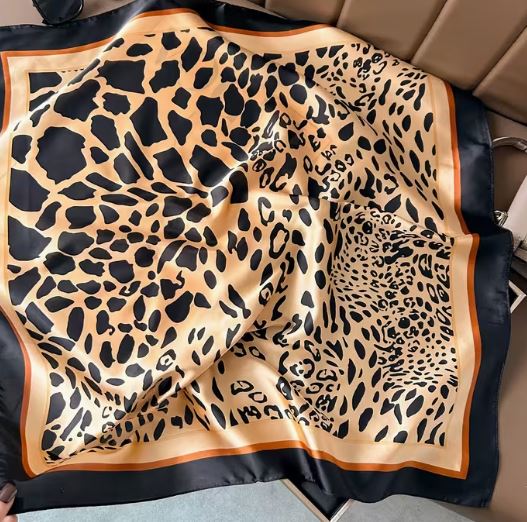 27.5'' ELEGANT LEOPARD SCARF