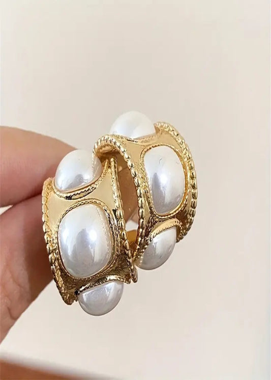 Vintage-Style C-Shaped Earrings