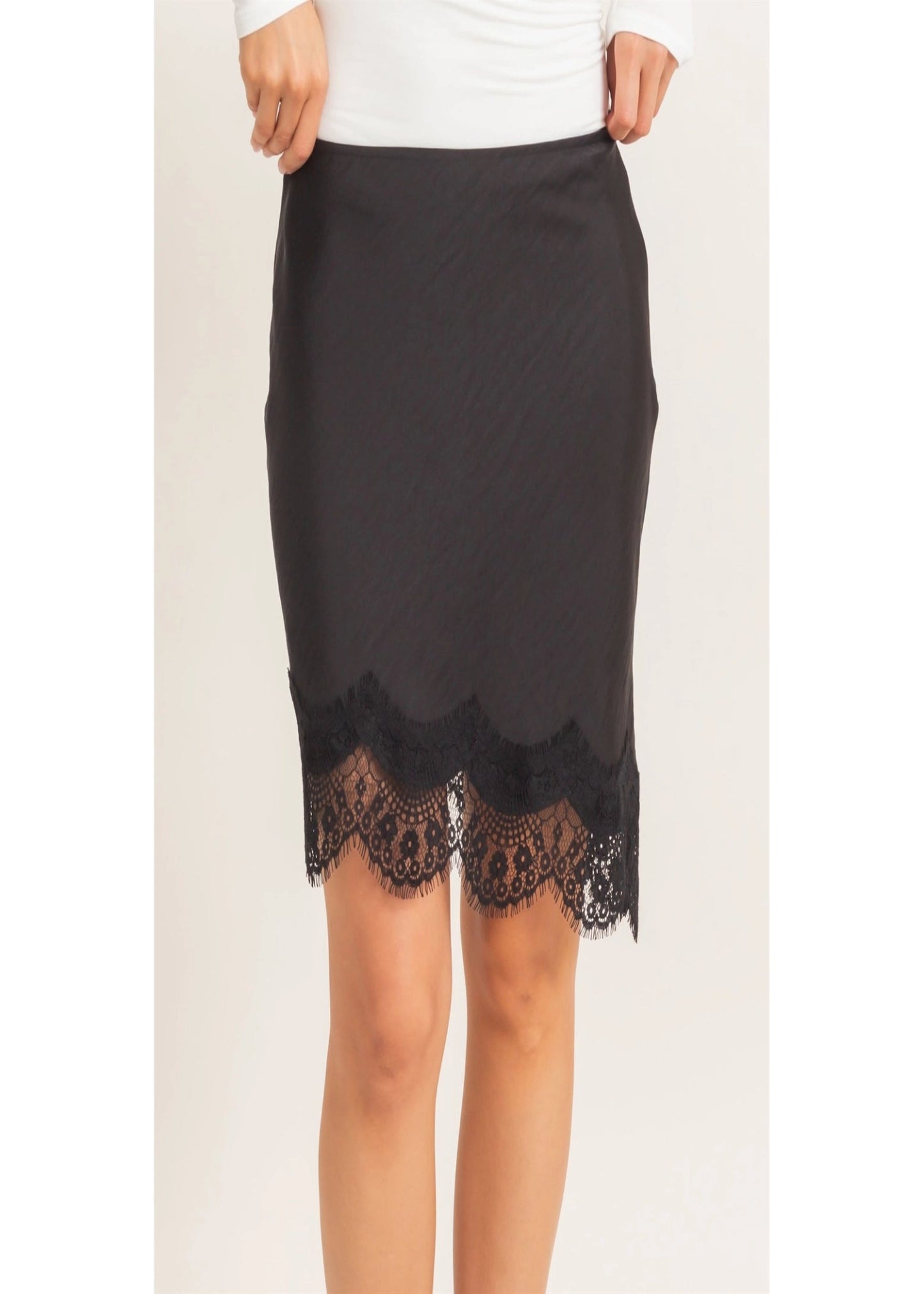 MADDIE SKIRT - BLACK LACE
