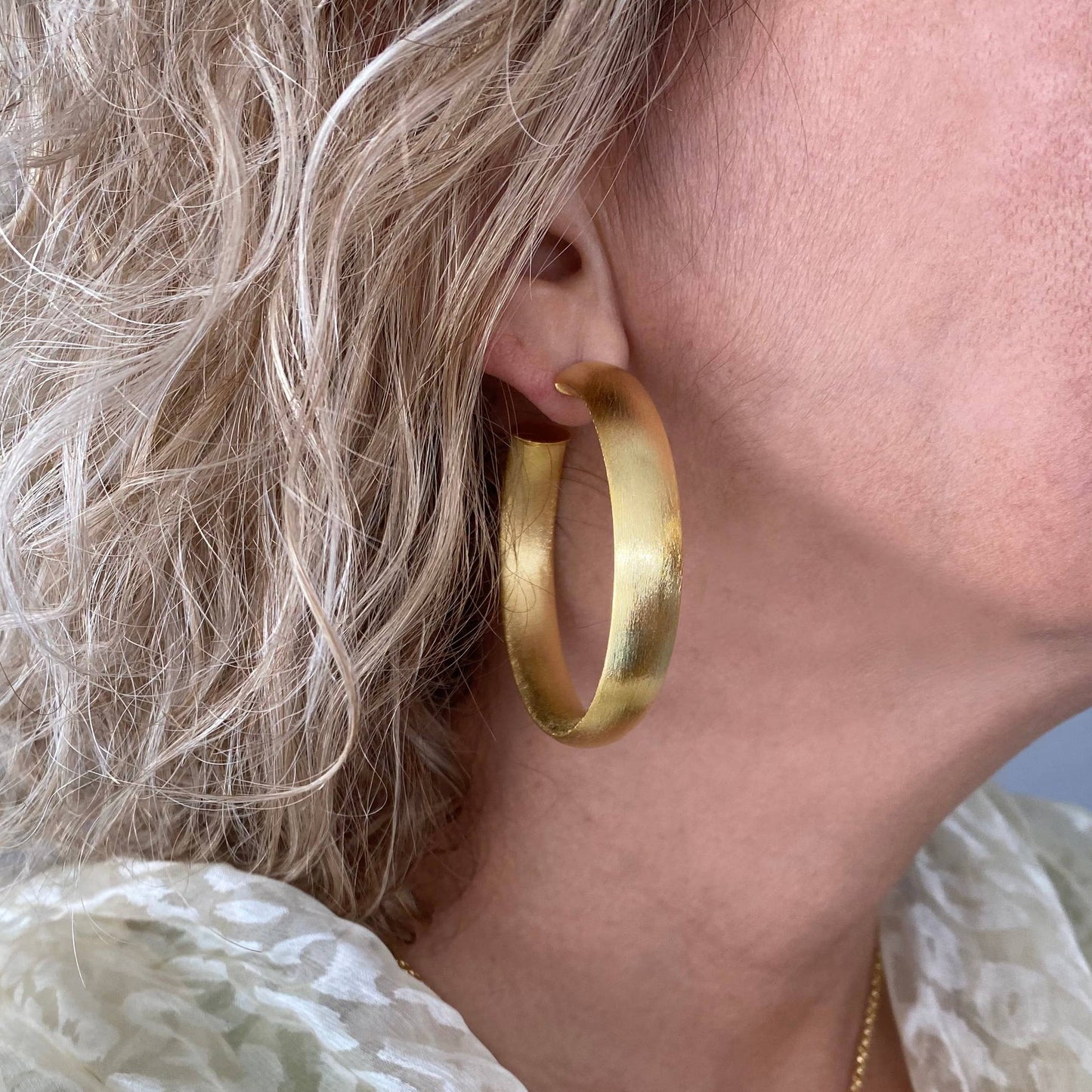 SHIRA- GOLD