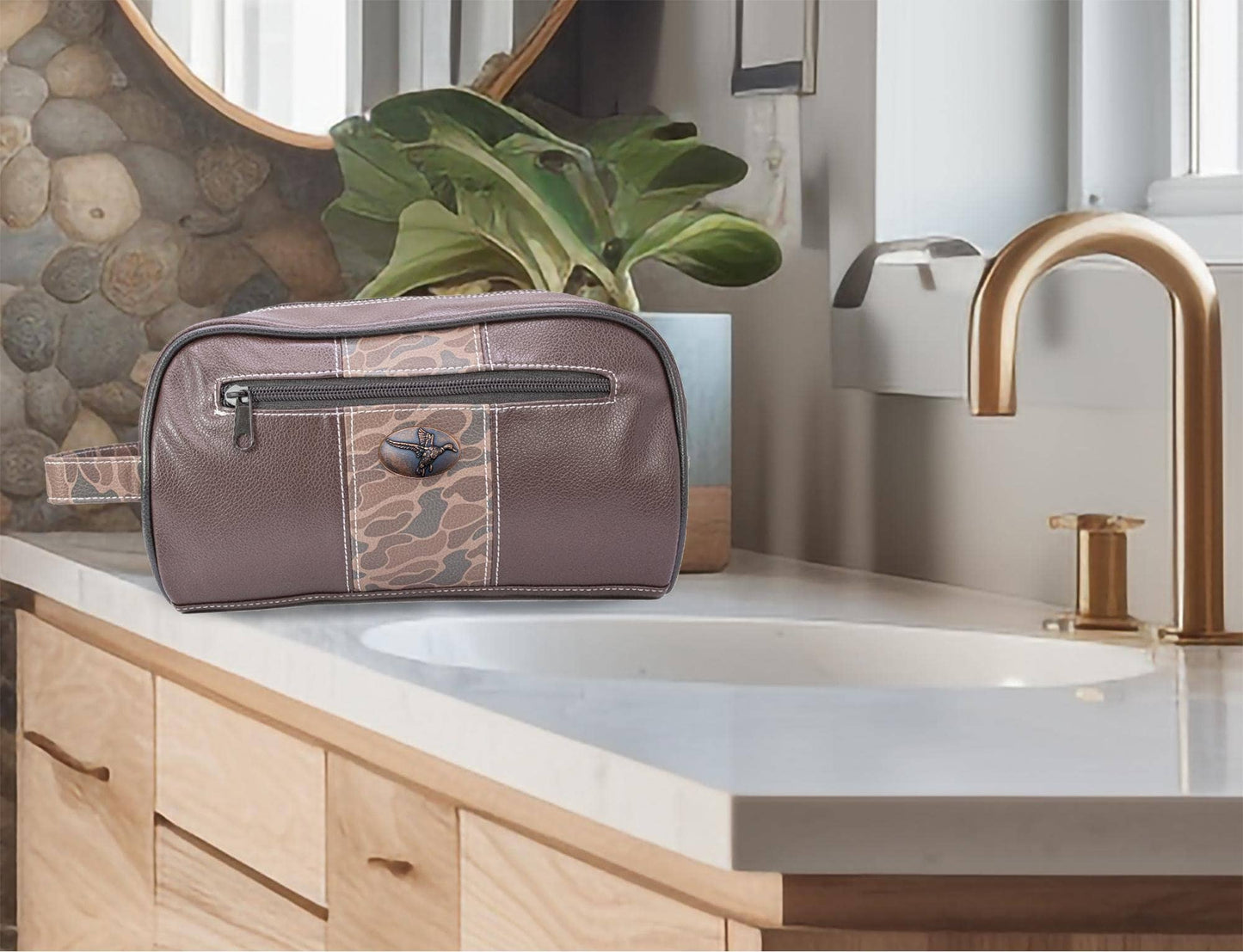 Mallard Brown Pebble Old School Camo Men's Toiletry Dopp Bag.