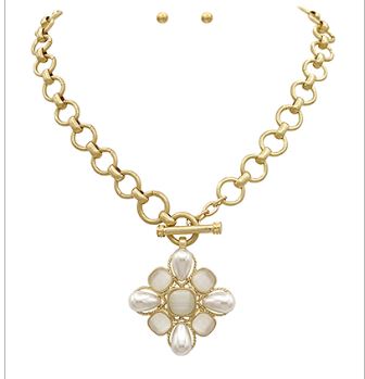 VINTAGE STATEMENT PEARL NECKLACE SET