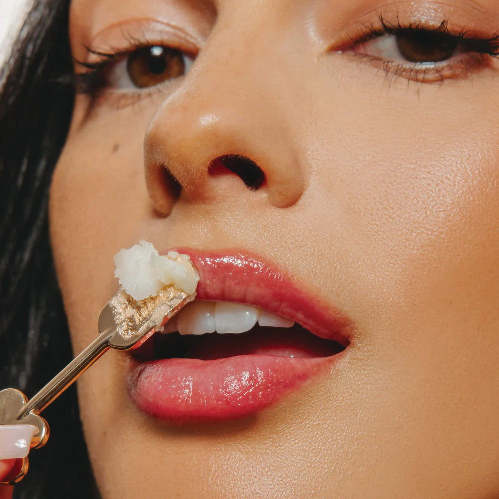 LIP CARE SPATULA - GOLD DAISY