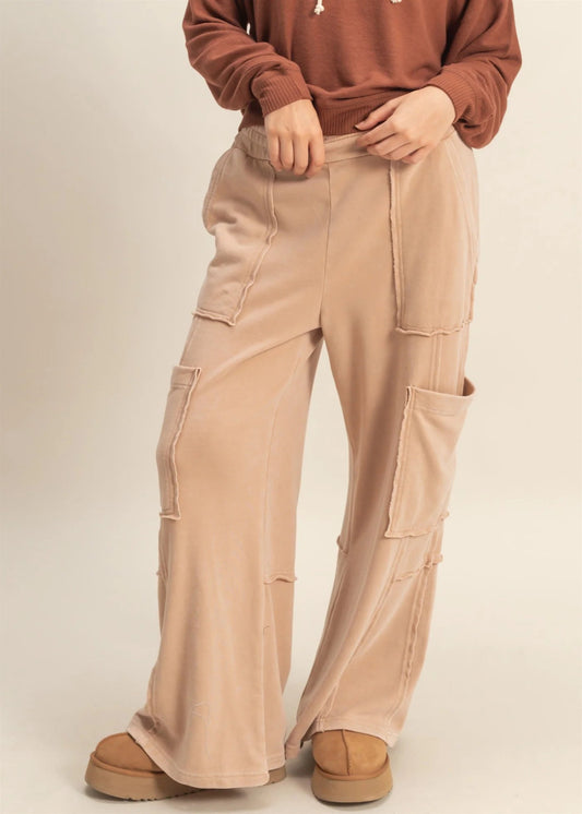 MINERAL WASHED OVERSIZED CARGO SWEATPANTS - DARK TAUPE